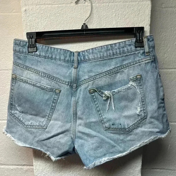 Zara Cut Off Jean Shorts. Distressed. Light washed - Picture 3 of 4